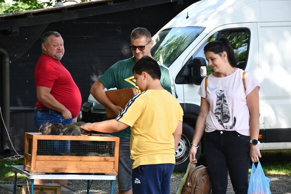 SAJAM U ČAKOVCU Sajam je preplavilo obilje svježeg voća i povrća