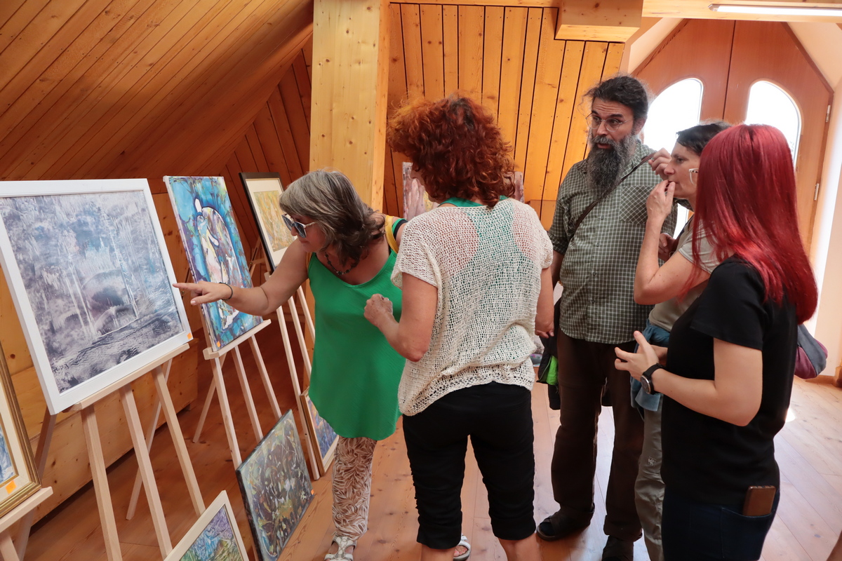 DONJI KRALJEVEC Otvorena izložba Nadice Gorupić, radove naslikala po Steinerovoj metodi