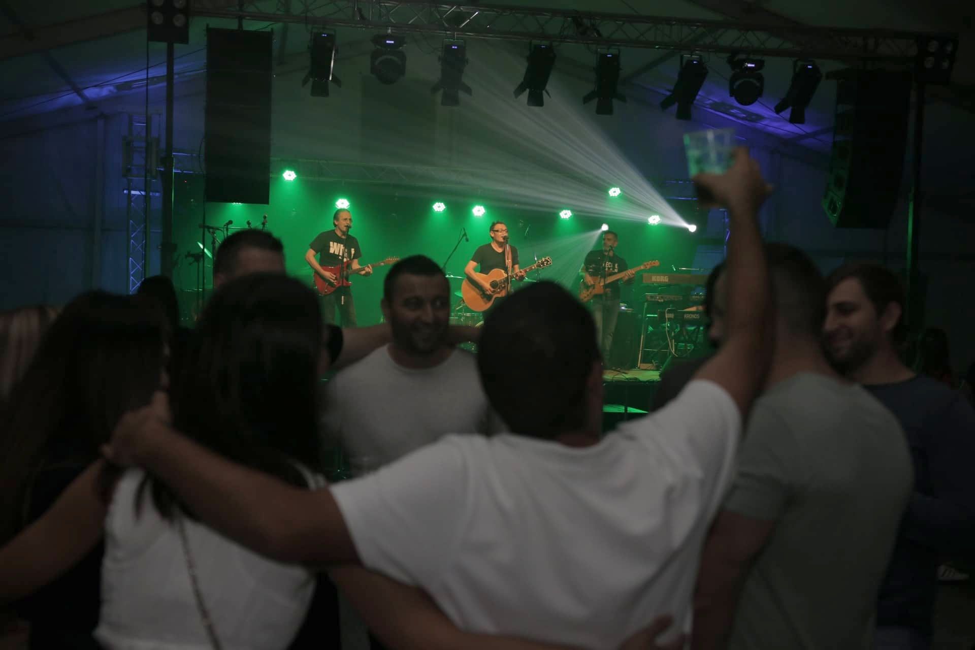 Leteći odred oduševio ispod šatora u Kotoribi