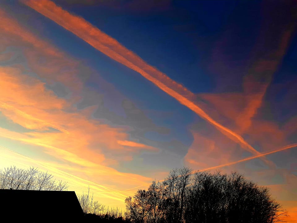 LOVAC NA CHEMTRAILSE Damir Toplek: ‘Kad je zalazak sunca iznimno crven truju nas teškim metalima’ LOVAC NA CHEMTRAILSE Damir Toplek: ‘Kad je zalazak sunca iznimno crven truju nas teškim metalima’