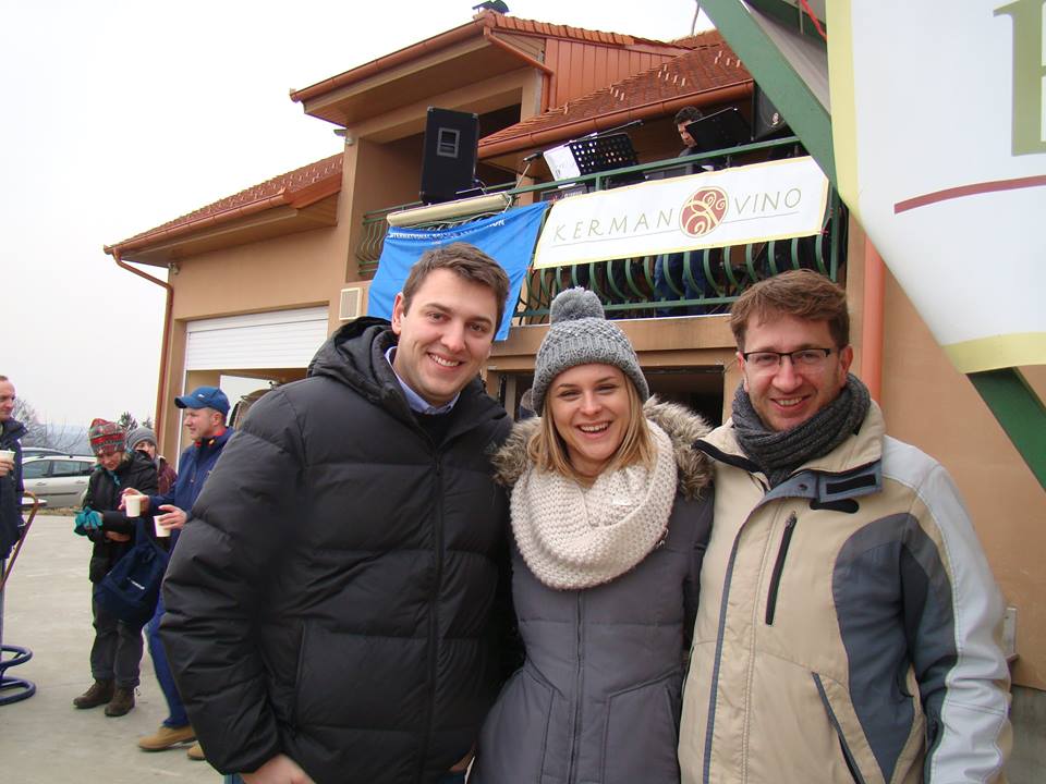 1256558180207385658856676225241