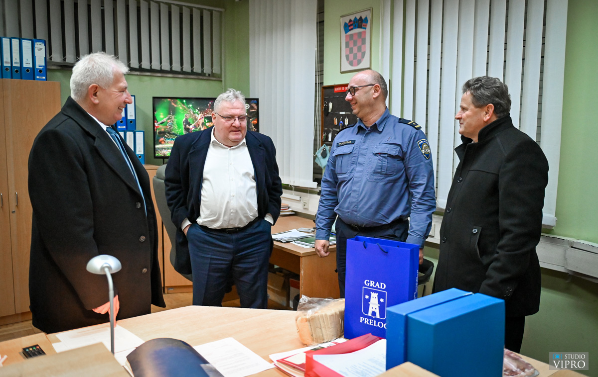 U veselom i dobrom raspoloženju dočekana je nova godina u Prelogu