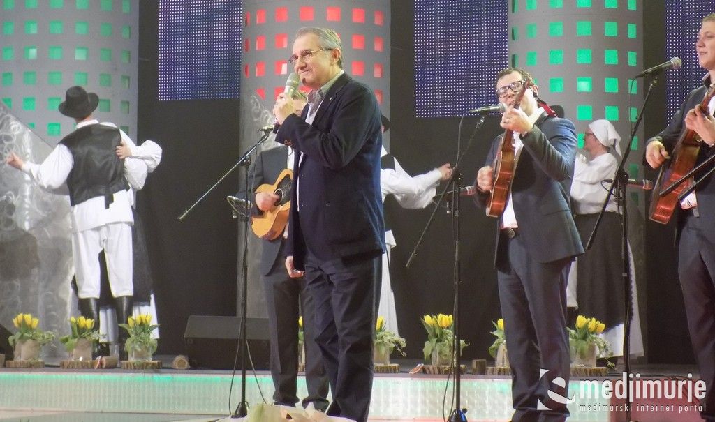 lijepomnasom0030908945