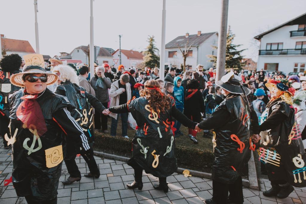 maskarestrah44859573