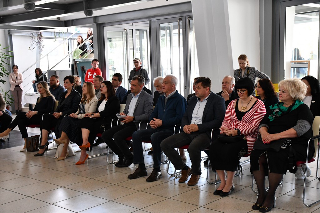 POGLEDAJTE KAKO IZGLEDA Dvorana Graditeljske škole Čakovec u novom ruhu