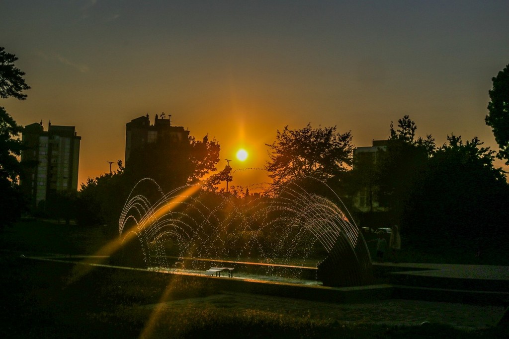 Šetnja gradom uz čarobne efekte zlatnog sata