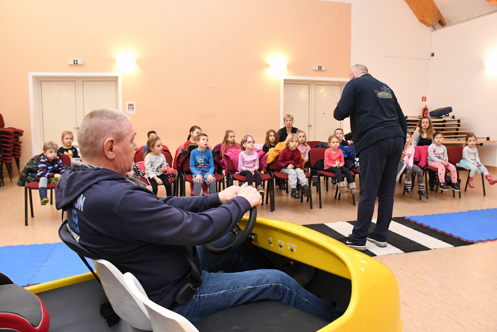 MALA PROMETNA ŠKOLA Vrtićarci DV Suncokret Strahoninec učili o sigurnosti u prometu