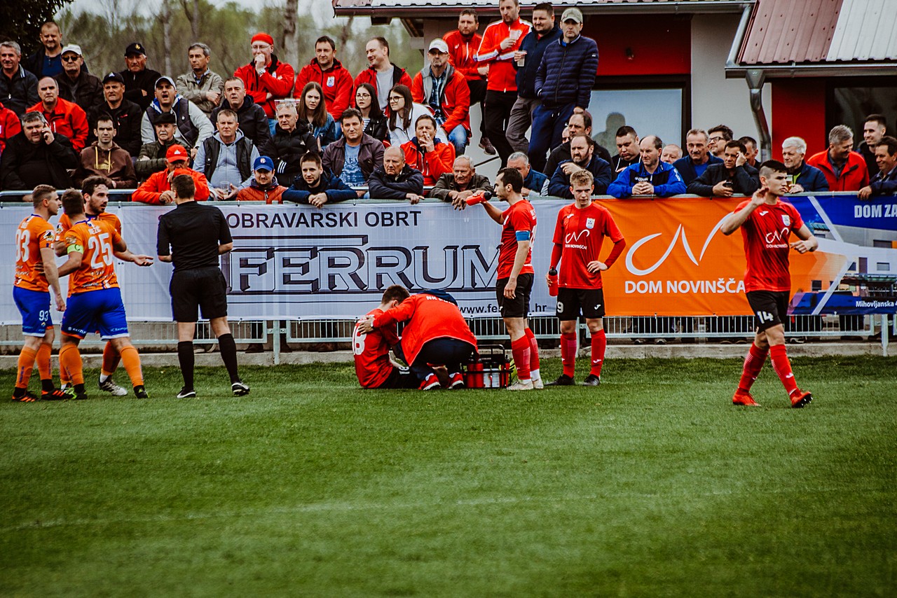 Tisuću ljudi pratilo veliki derbi između Poleta i Varteksa