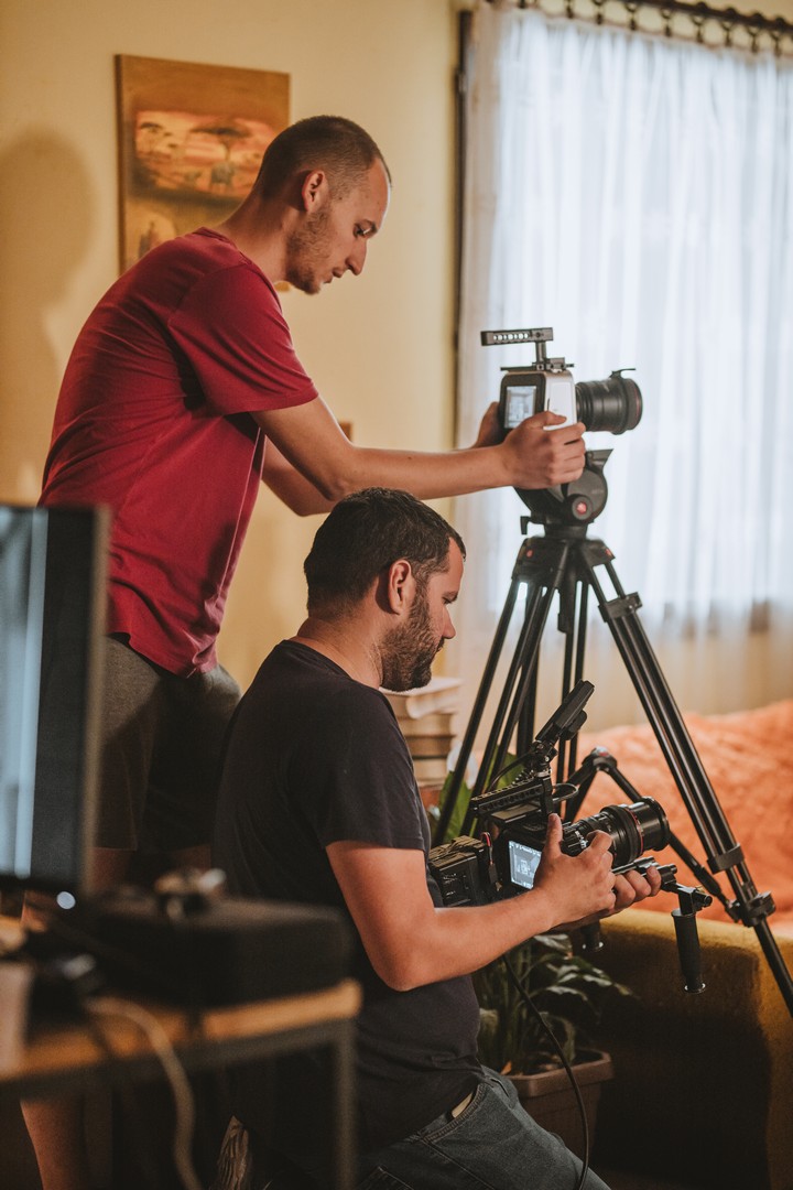 MARIN CVETKO I IVAN LISJAK Za novi kratkometražni film ‘Muha’ od nule izgradili vlastiti set!