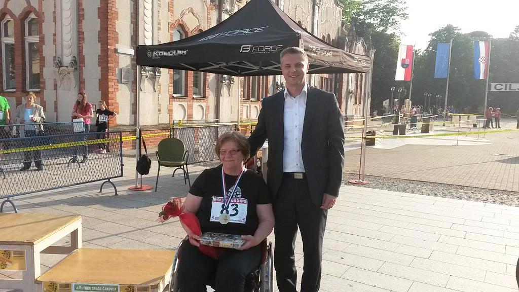 20160525182720219941