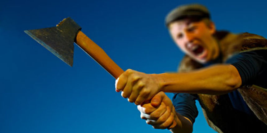 sjekirapolicija579355 sjekirapolicija579355