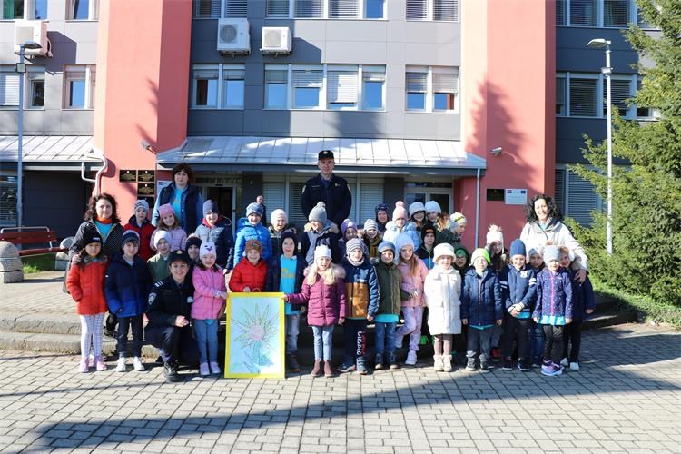 Zmajčeki iz Strahoninca posjetili Policijsku upravu međimursku