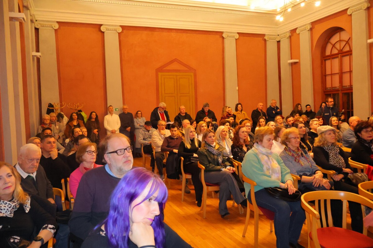 predstavljeno je novo, 21. kolo Biblioteke “Insula”