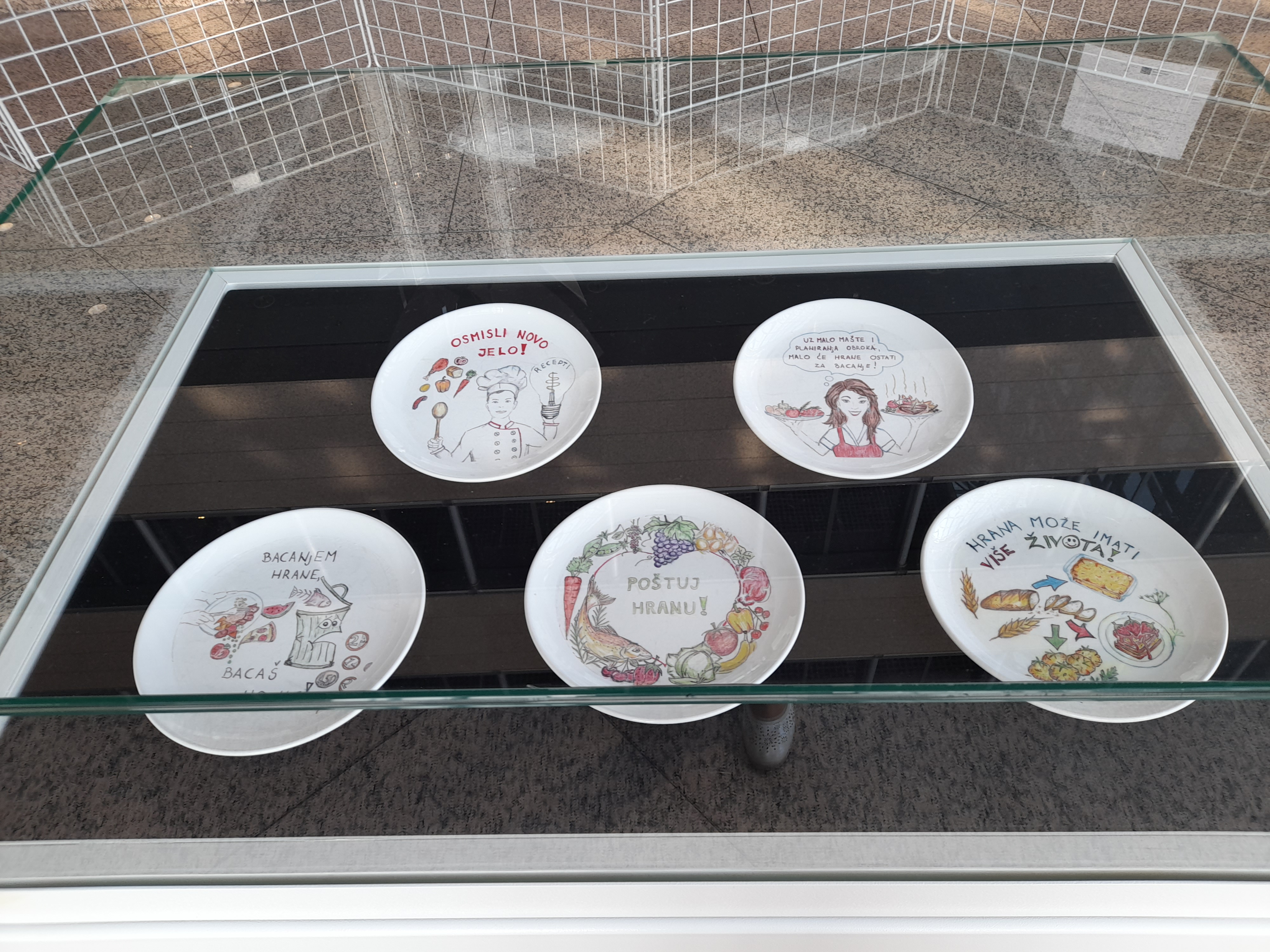 FOTO ETŠ osvojila najviše bodova u jednoj od sedam sekcija na izložbi ‘Otpad od hrane u kućanstvu’