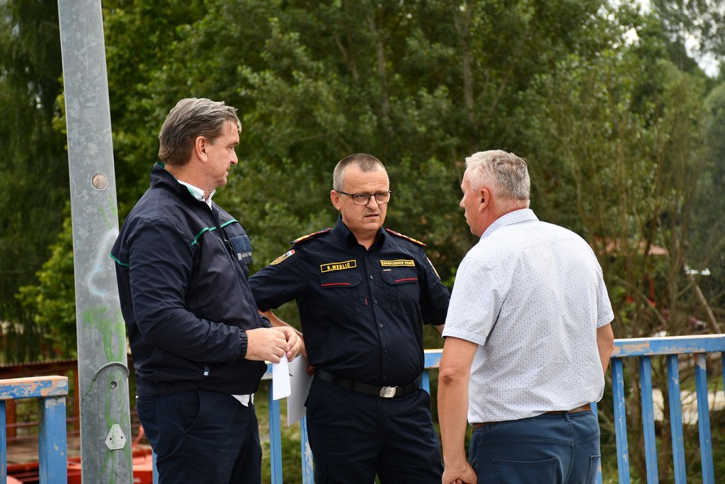 ŽUPAN POSAVEAC ‘Možemo biti ponosni i zadovoljni. Međimurje je u povijesno visokom vodostaju prošlo s najmanje mogućom štetom.’ ŽUPAN POSAVEAC ‘Možemo biti ponosni i zadovoljni. Međimurje je u povijesno visokom vodostaju prošlo s najmanje mogućom štetom.’