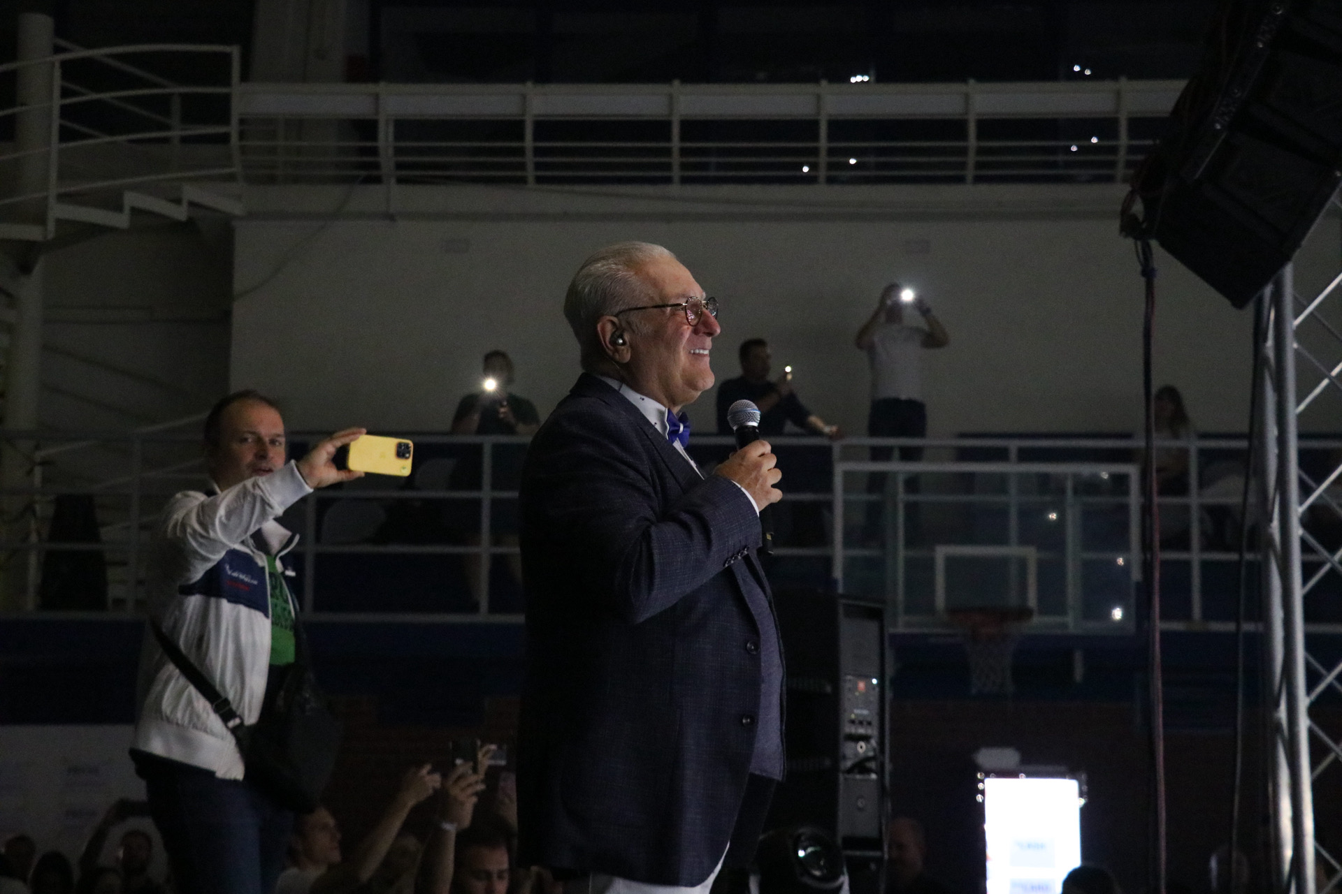 FOTO Željko Samardžić zagrijao Čakovec na jesenskom koncertu u punoj GOC dvorani