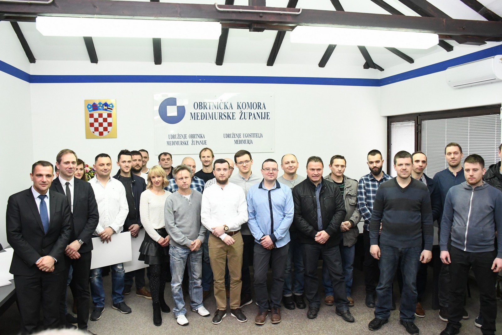 NAKON POLOŽENIH ISPITA U SVIBNJU I RUJNU 37 novopečenih majstora i majstorica dočekalo je svoja priznanja! NAKON POLOŽENIH ISPITA U SVIBNJU I RUJNU 37 novopečenih majstora i majstorica dočekalo je svoja priznanja!