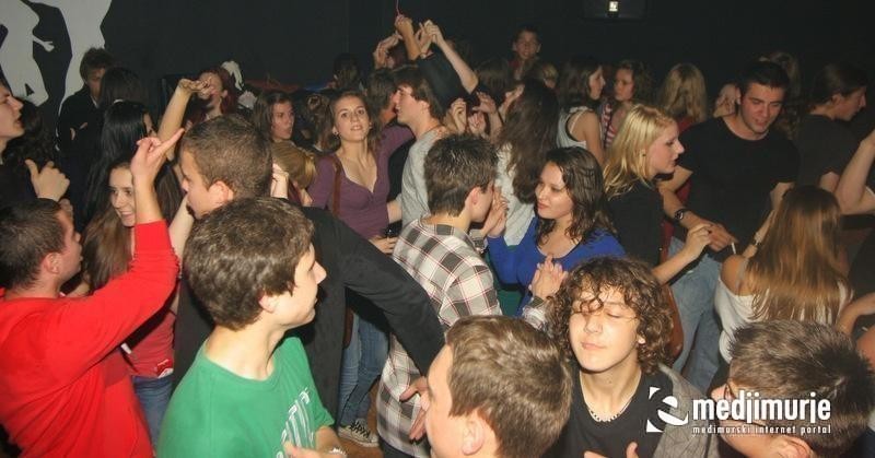 slika0005 Arcus (Subota, 9.6.2012) slika0005 Arcus (Subota, 9.6.2012)