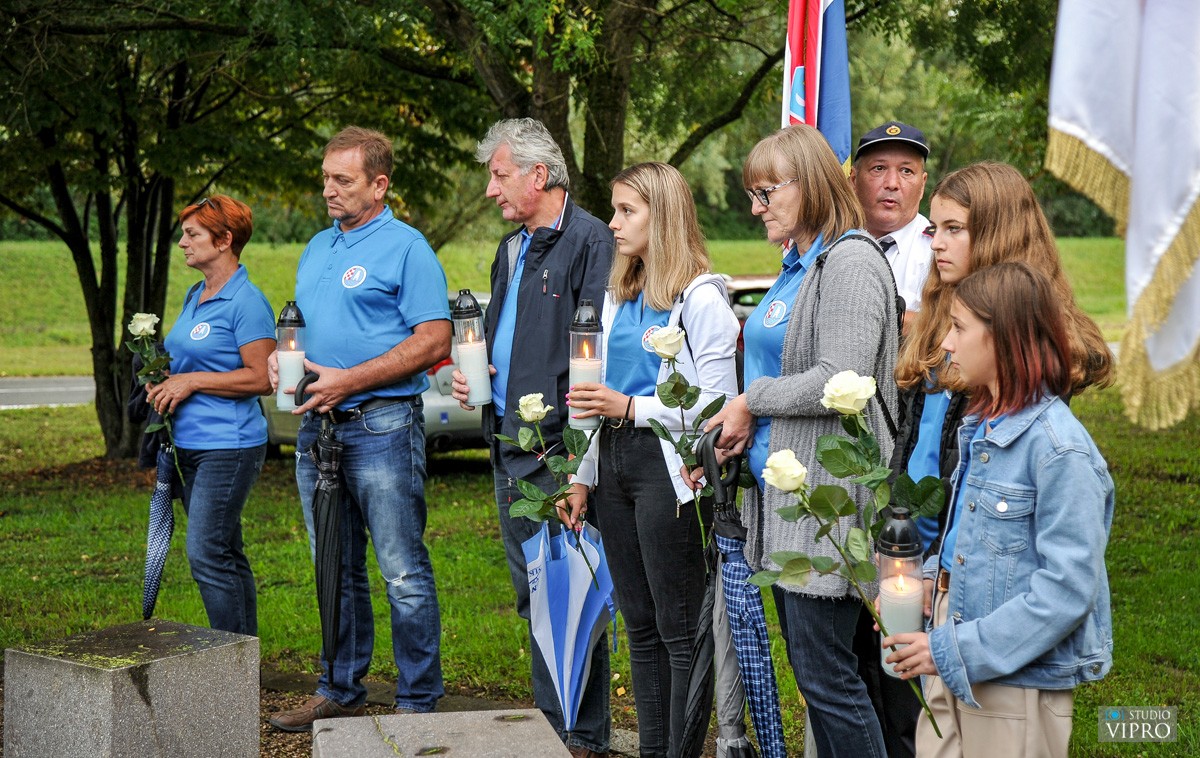 FOTO Uz molitvu i prigodan program obilježena godišnjica tragedije na rijeci Dravi