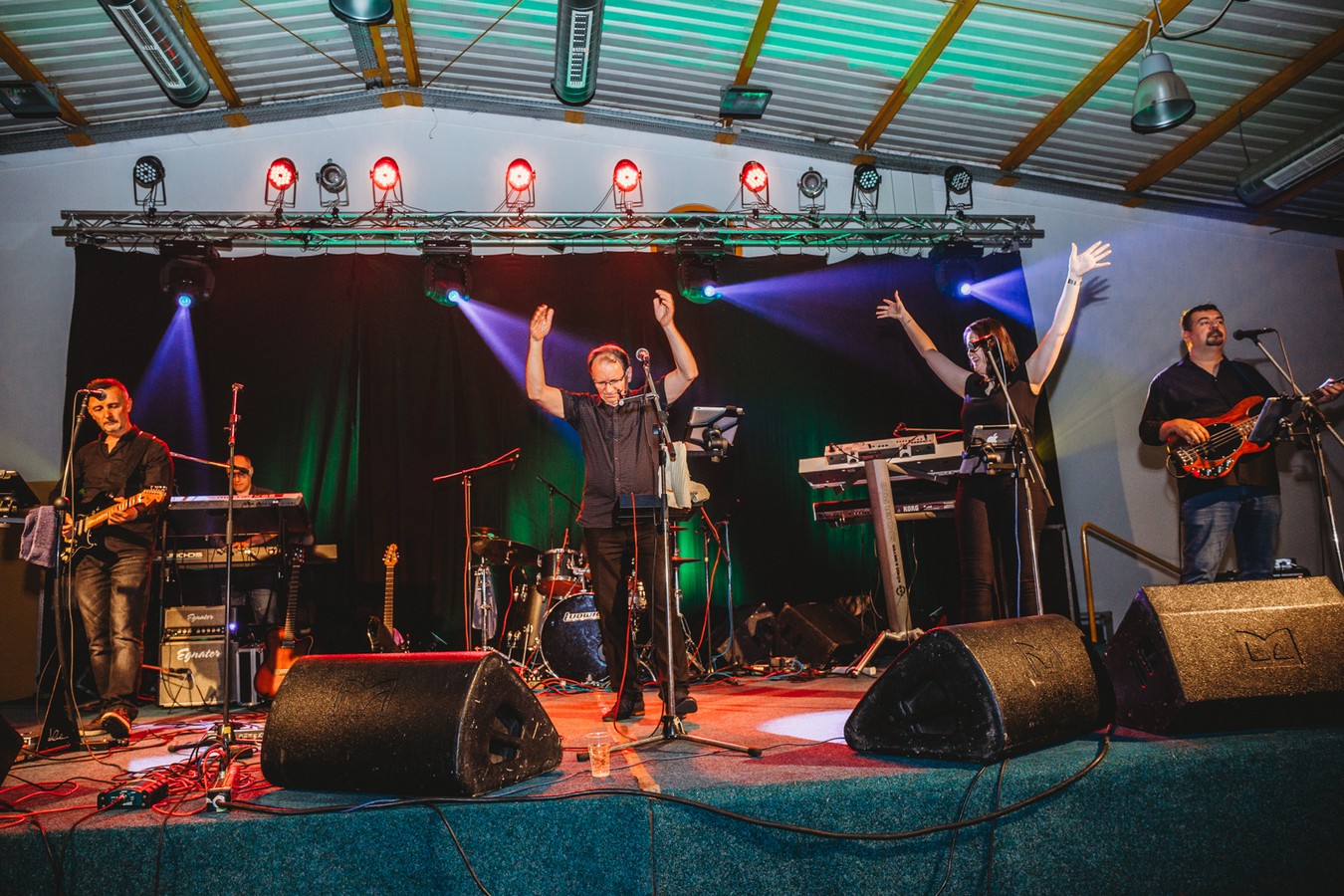 VIDEO I FOTO Neda Ukraden u Nedelišću okupila fanove svih generacija