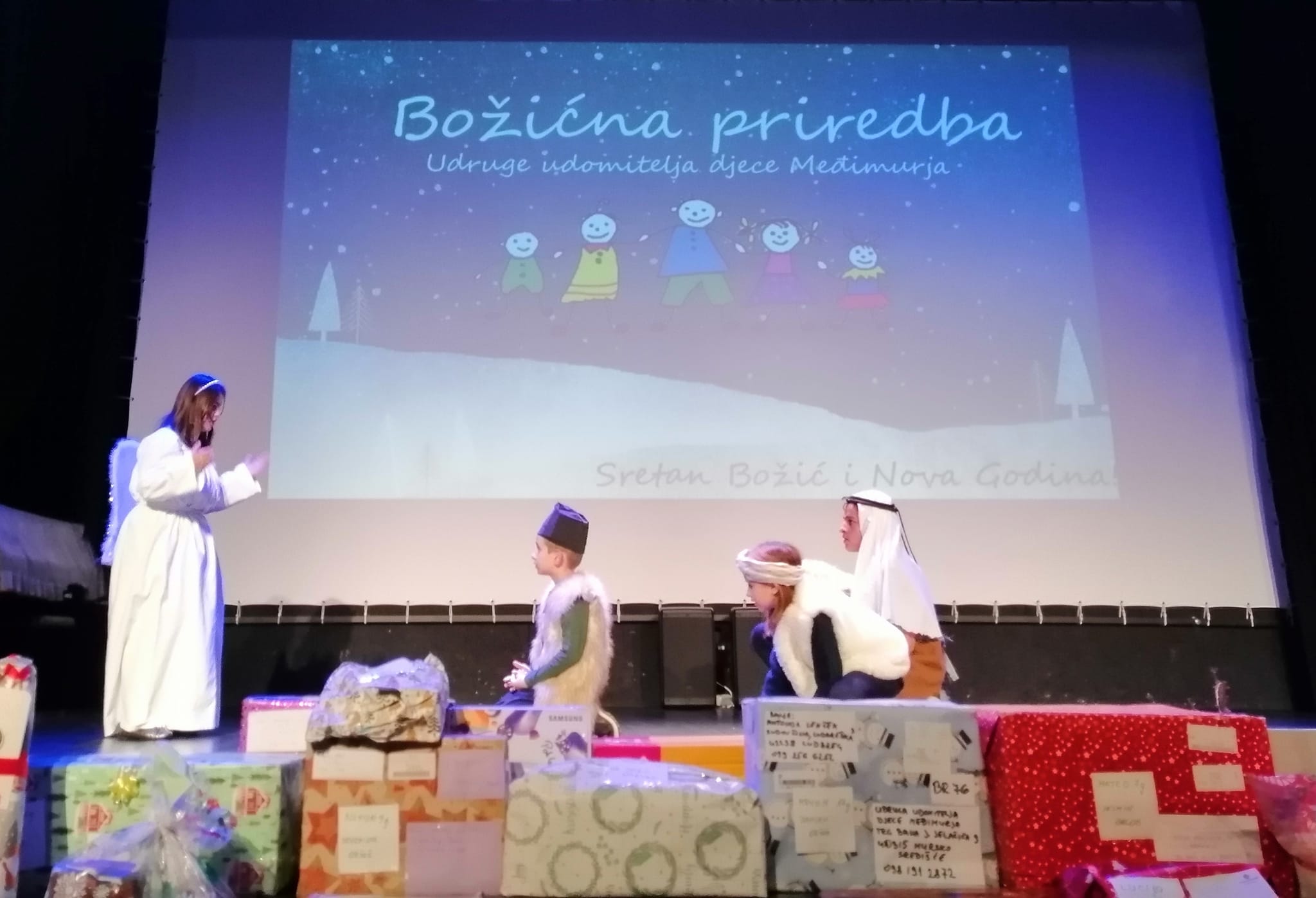 Božićna priredba Udruge udomitelja djece Međimurja u Centru za kulturu ‘Rudar’