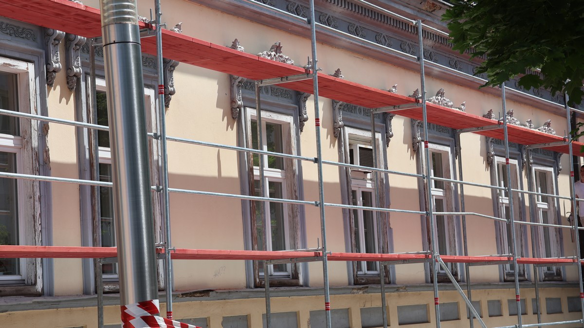 FOTO Potpisani Ugovori za sanaciju zgrade Feštetić i dvije ambulante bivšeg Doma zdravlja, projekti vrijedni približno 580 tisuća eura FOTO Potpisani Ugovori za sanaciju zgrade Feštetić i dvije ambulante bivšeg Doma zdravlja, projekti vrijedni približno 580 tisuća eura