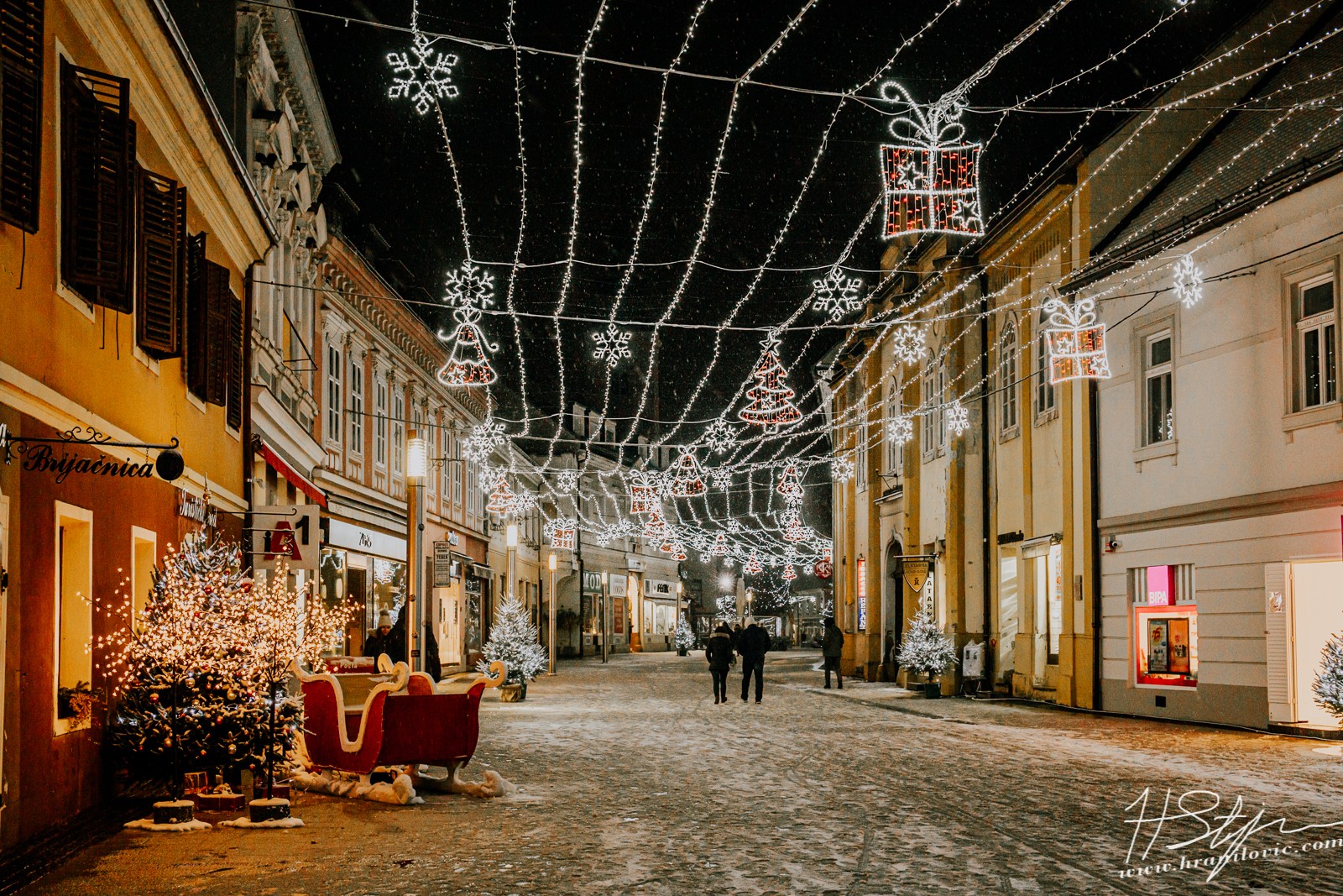 SNJEŽNA IDILA Advent u gradu Zrinskih iz objektiva Stjepana Hranilovića