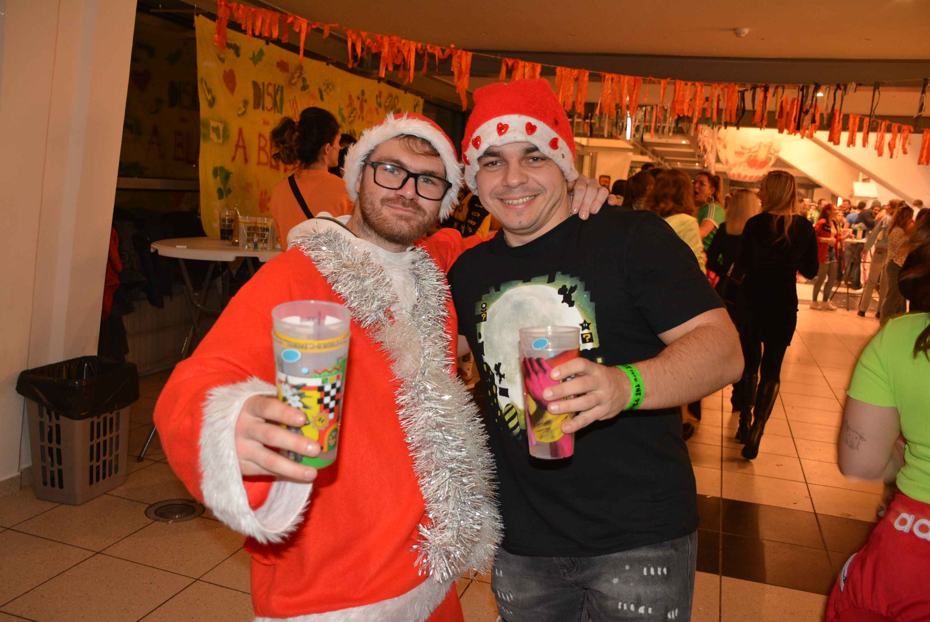 FOTO/VIDEO Čaroban završetak jubilarnog 10. ‘Blast from the past’ šarenila u Čakovcu