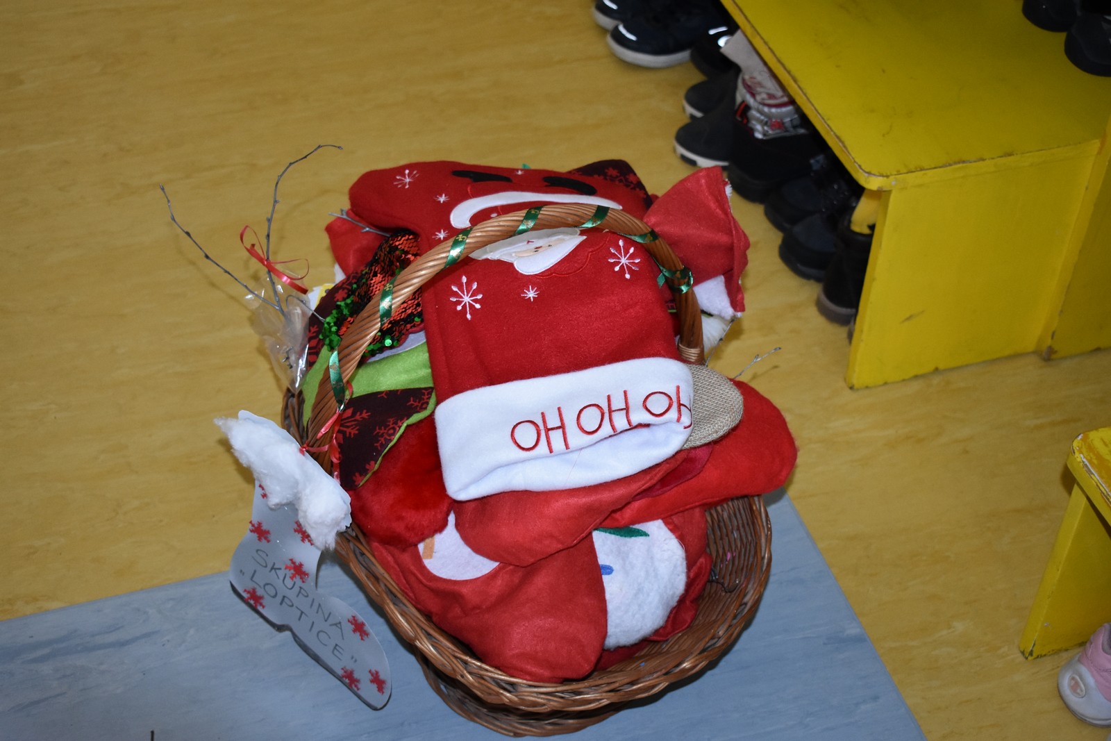 FOTO Sv. Nikola stigao i u dječji vrtić Suncokretu Strahonincu