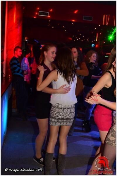 PIC00111
