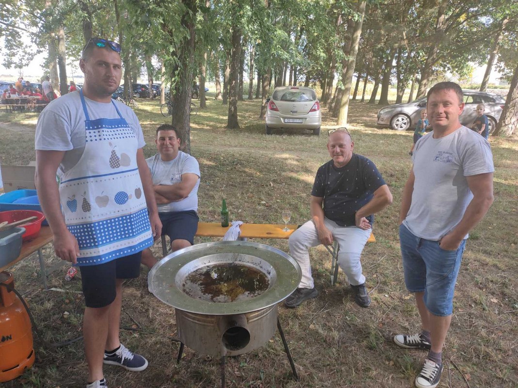 VIDEO I FOTO Vraćanje u kuhinje naših baka – kotoripske udruge pripremale tradicionalna jela VIDEO I FOTO Vraćanje u kuhinje naših baka – kotoripske udruge pripremale tradicionalna jela