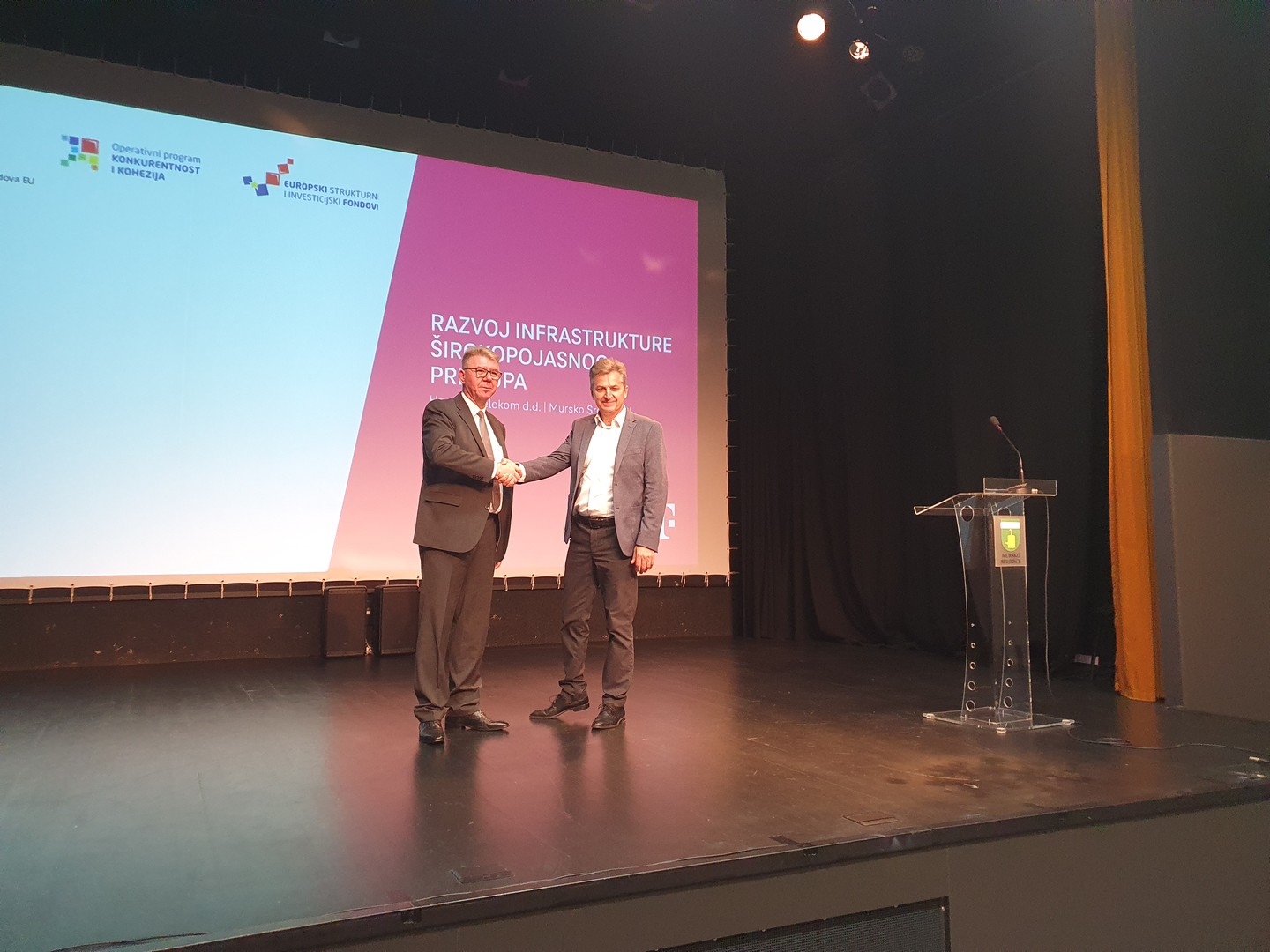 ŠIROKOPOJASNI INTERNET Uskoro dostupan na području Murskog Središća i osam susjednih općina ŠIROKOPOJASNI INTERNET Uskoro dostupan na području Murskog Središća i osam susjednih općina