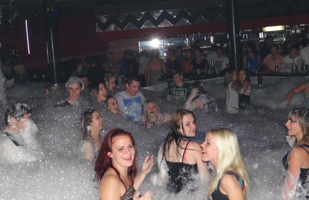 slika0095807927 Pjena party u Šampionu (Subota, 16.8.2014.)