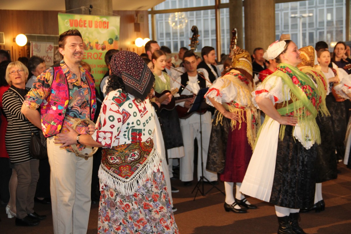 Kajkavci u Lisinskom