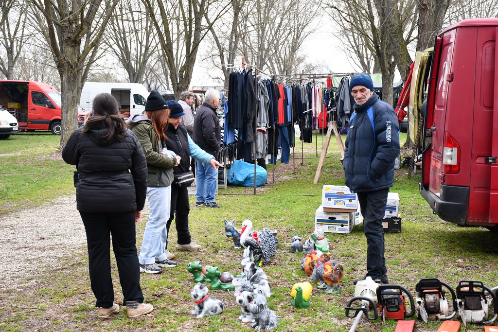 Prohladno jutro na čakovečkom sajmu, no bogata ponuda nije izostala