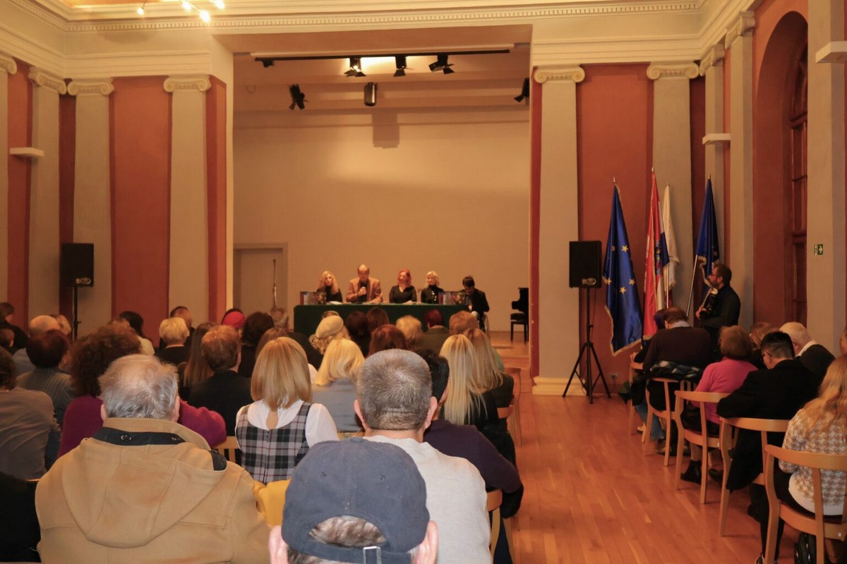 predstavljeno je novo, 21. kolo Biblioteke “Insula”