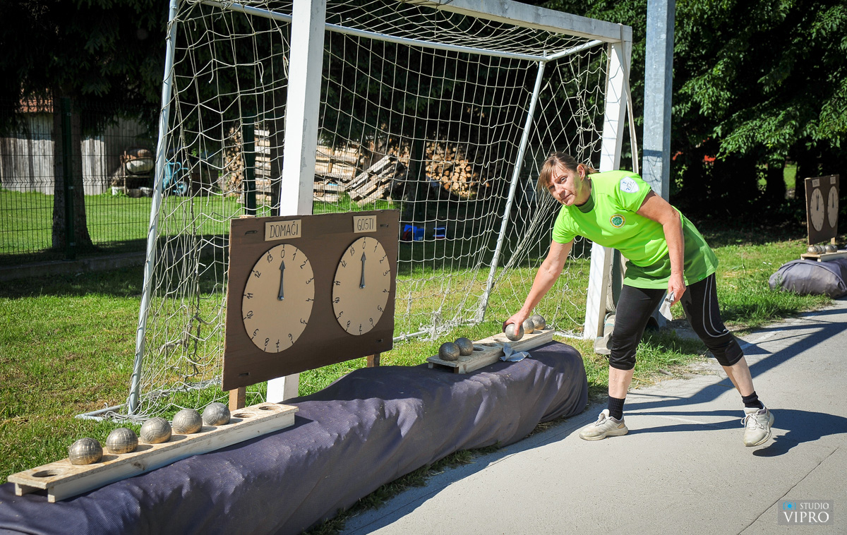 Četrnaest ekipa na Međunarodnom boćarskom turniru u Otoku