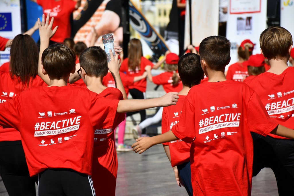 VIDEO I FOTO U središtu Čakovca obilježen Europski tjedan sporta i Svjetski dan srca VIDEO I FOTO U središtu Čakovca obilježen Europski tjedan sporta i Svjetski dan srca