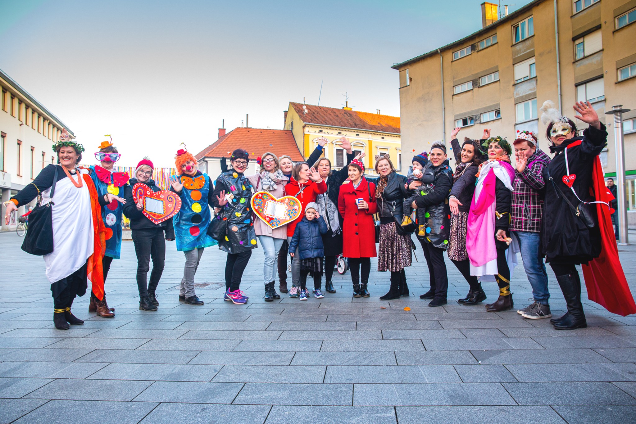 Maskirani mališani Dječjeg vrtića Cipelica mamili poglede u centru Čakovca