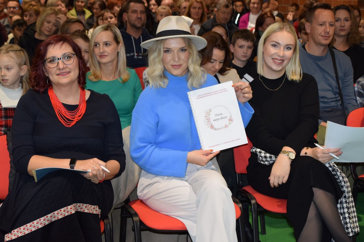 susret malih čuvara međimurske popevke dobravske Tete Lize2023 susret malih čuvara međimurske popevke dobravske Tete Lize2023