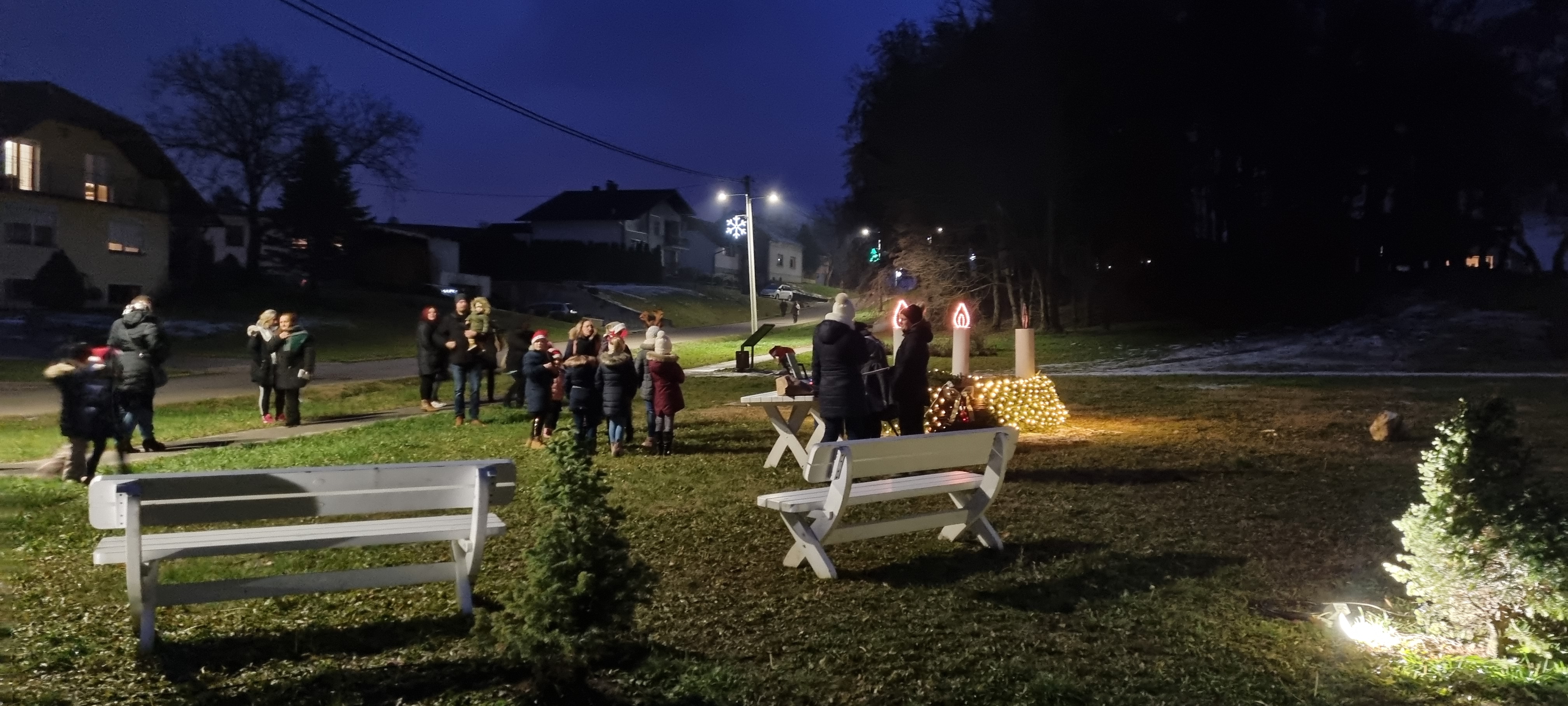 U Slakovcu zapaljena treća adventska svijeća