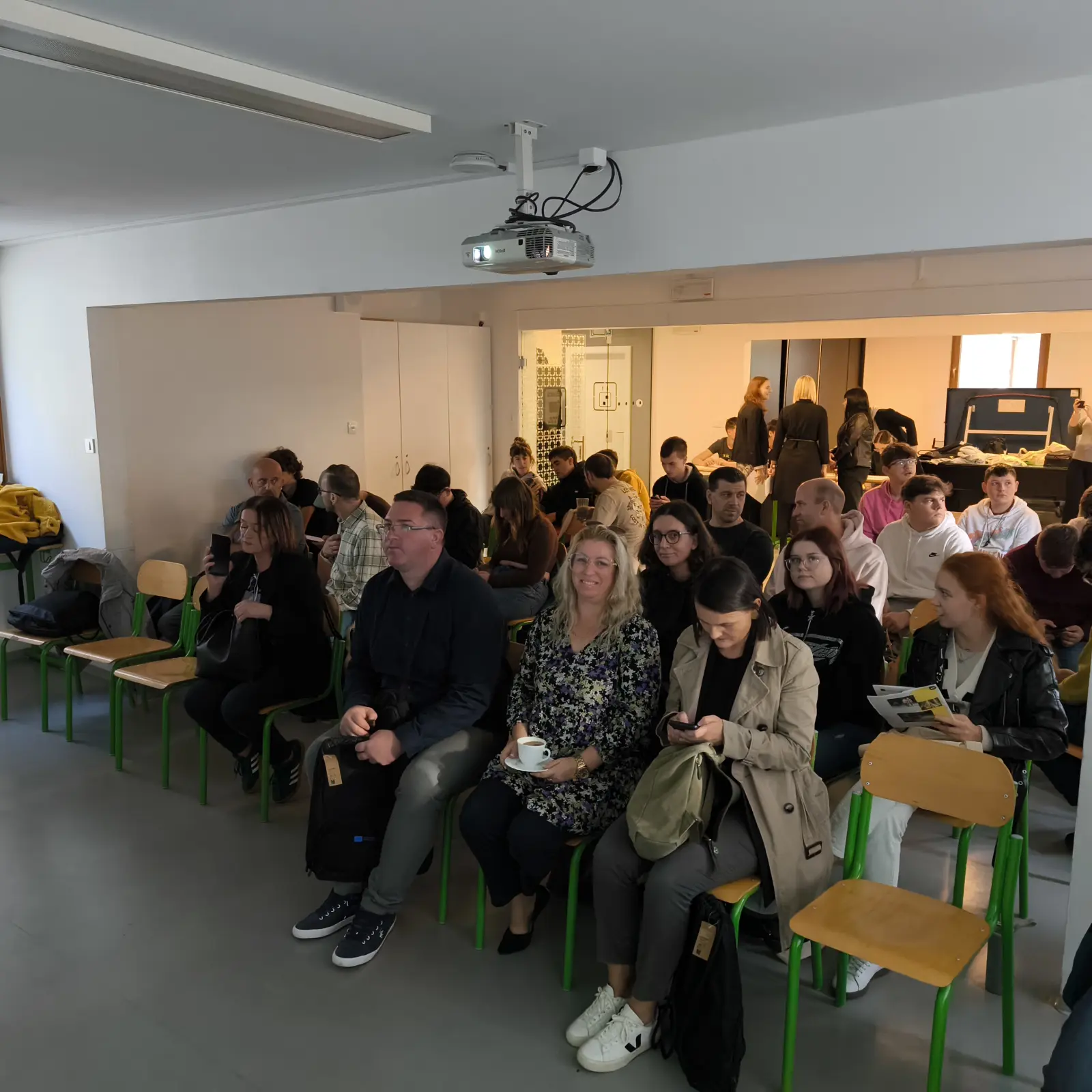 1728663875282 1728663875282