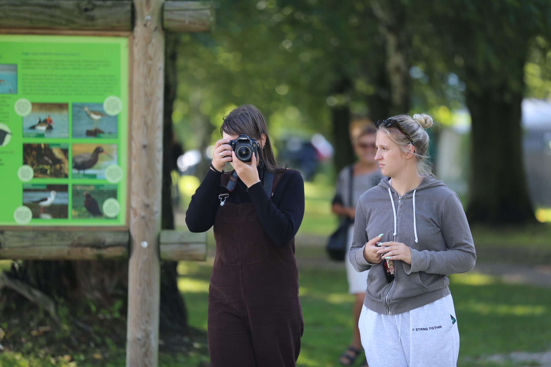 KLIKOM PO MARINI Mještani iskoristili beskišno popodne za šetnju i svježi zrak