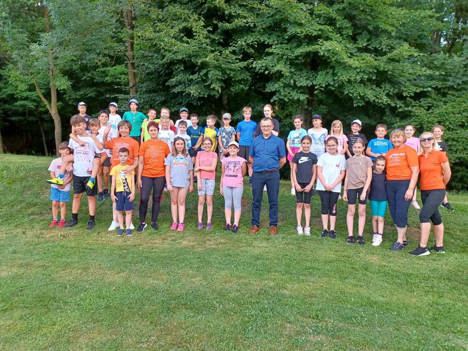 ŠENKOVEC U POKRETU Udruga ‘Sport za sve’ već tri desetljeća doprinosi tjelesnoj aktivnosti mještana ŠENKOVEC U POKRETU Udruga ‘Sport za sve’ već tri desetljeća doprinosi tjelesnoj aktivnosti mještana