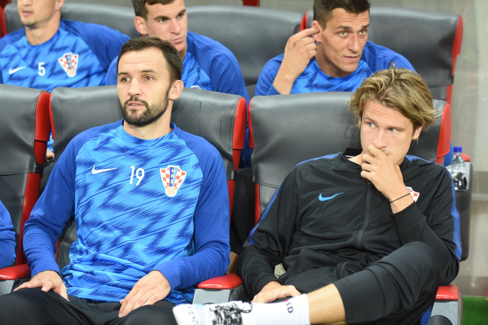 Image 3833527 (auto) Image 3833527 (auto)