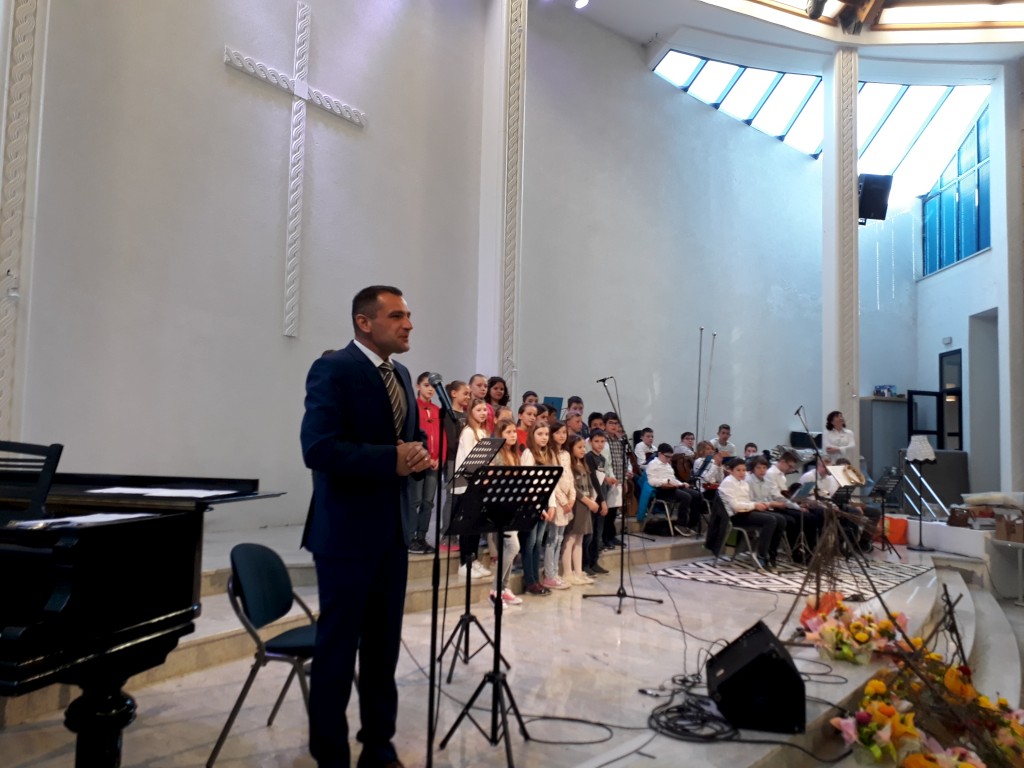 20180409095606170993