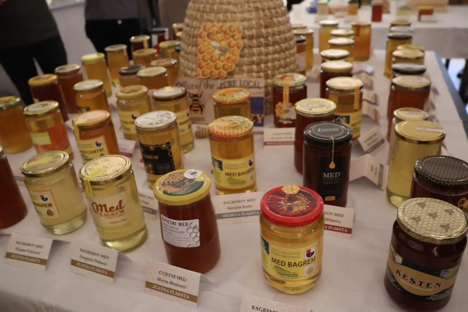 18. ocjenjivanje kvalitete međimurskog meda, Pčelarstvo Trupković, četiri zlatne medalje (2) 18. ocjenjivanje kvalitete međimurskog meda, Pčelarstvo Trupković, četiri zlatne medalje (2)