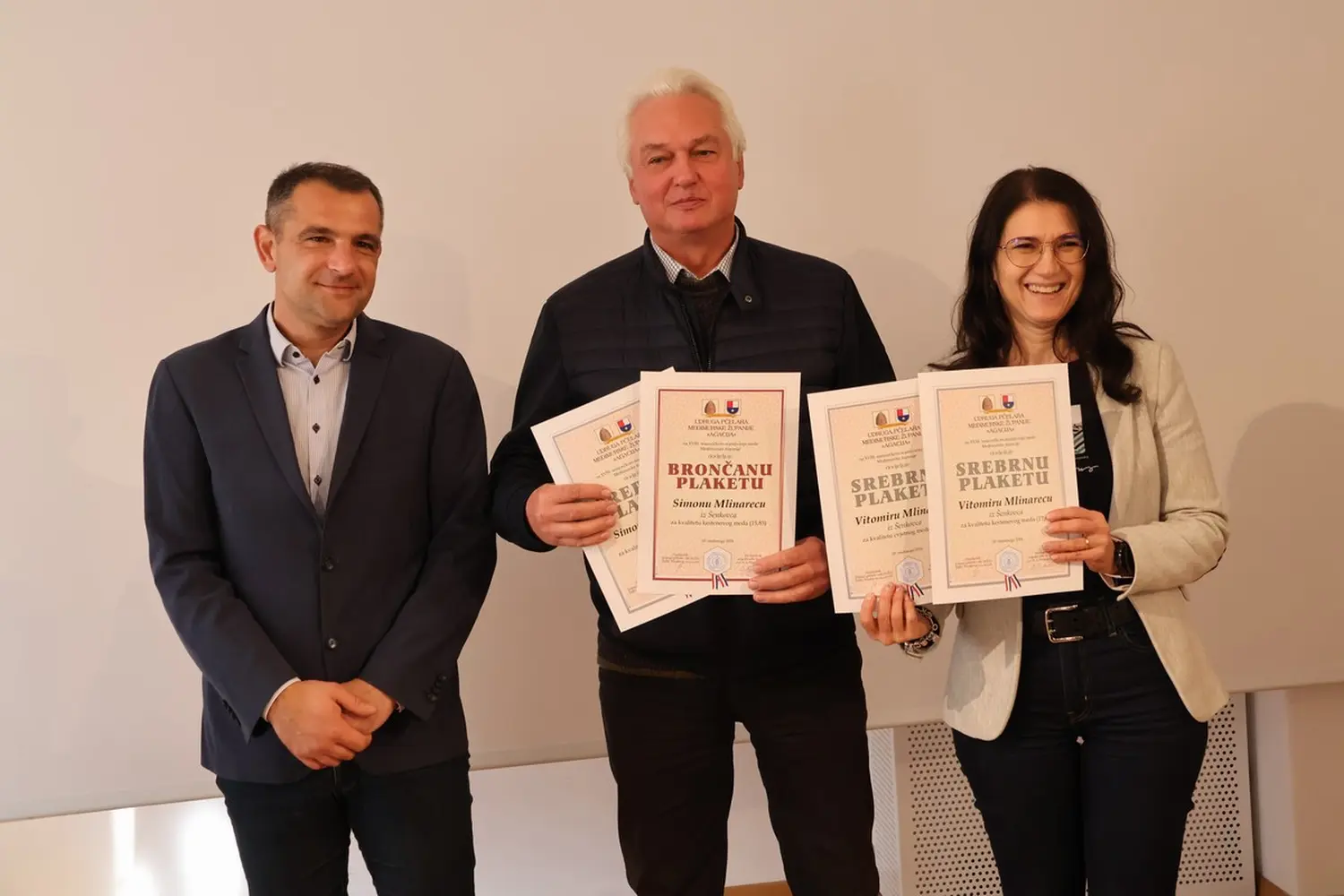 18. ocjenjivanje kvalitete međimurskog meda, Pčelarstvo Trupković, četiri zlatne medalje (30) 18. ocjenjivanje kvalitete međimurskog meda, Pčelarstvo Trupković, četiri zlatne medalje (30)
