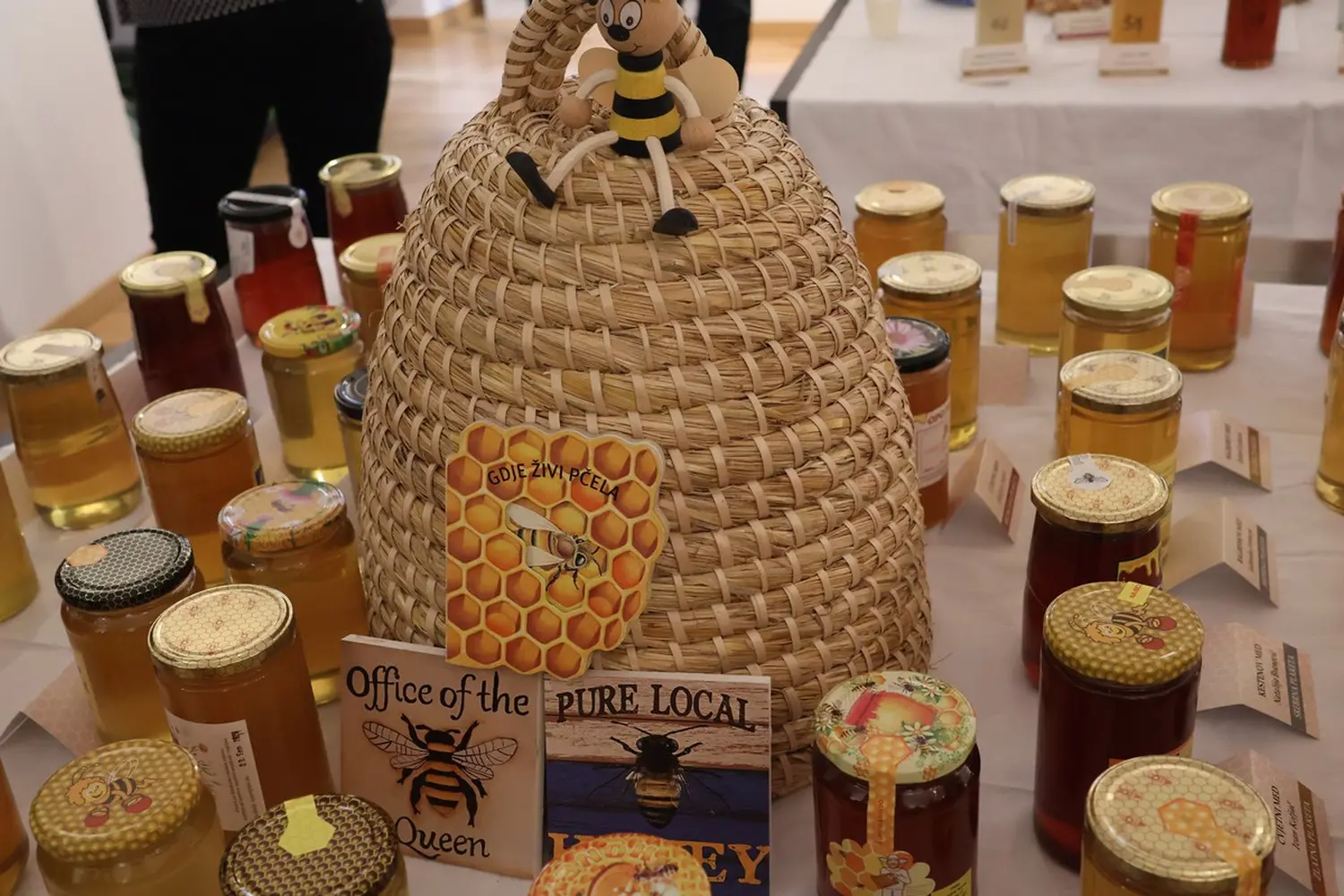 18. ocjenjivanje kvalitete međimurskog meda, Pčelarstvo Trupković, četiri zlatne medalje (4) 18. ocjenjivanje kvalitete međimurskog meda, Pčelarstvo Trupković, četiri zlatne medalje (4)