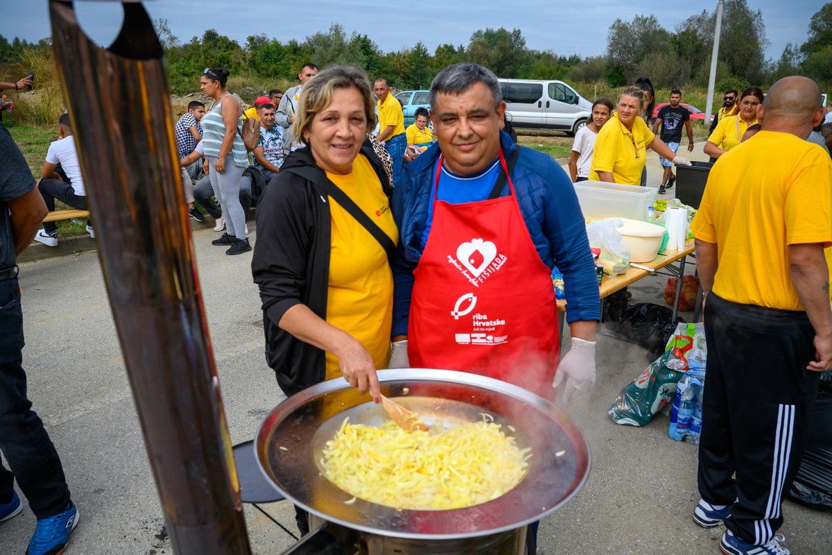 Veljko Kajtazi, Suzana Krčmar, Sitnice,